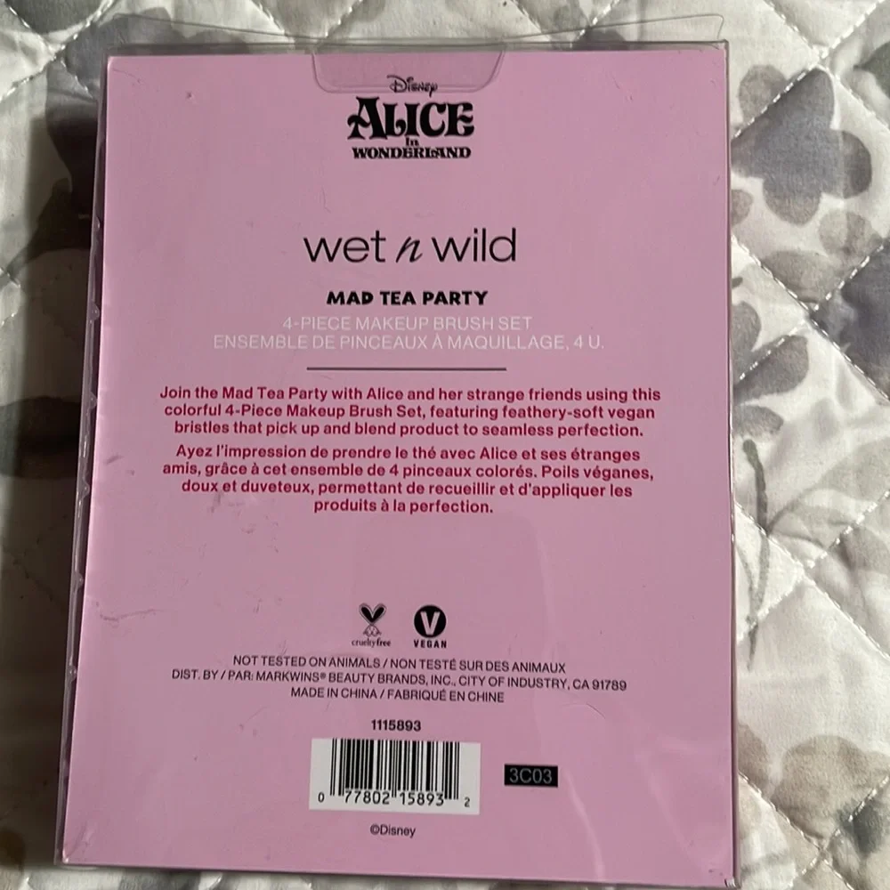 New Wet N Wild Alice in Wonderland brush set